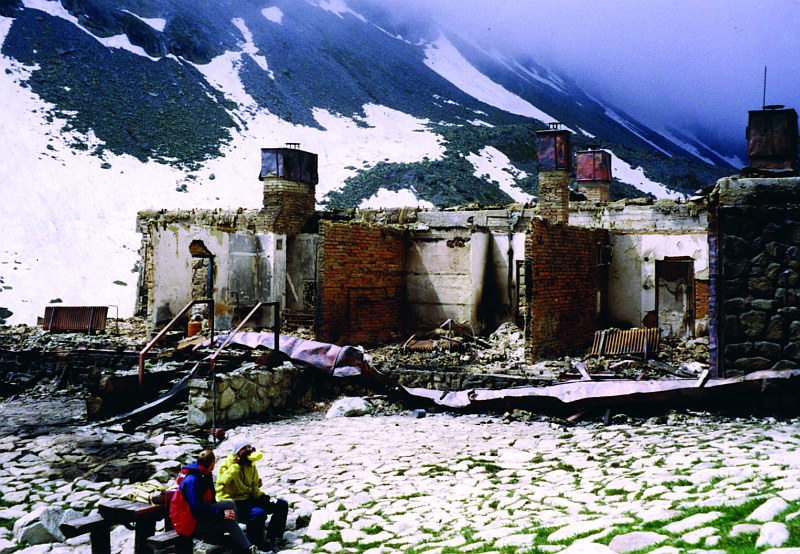 20 éve égett le a Hosszú-tavi menedékház-2