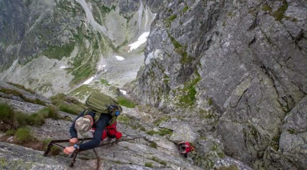 Hogyan legyünk biztonságban technikás magashegyi terepen?