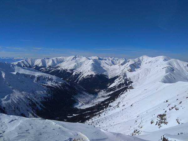 Szerencsés kimenetelű lavina a népszerű turistaúton
