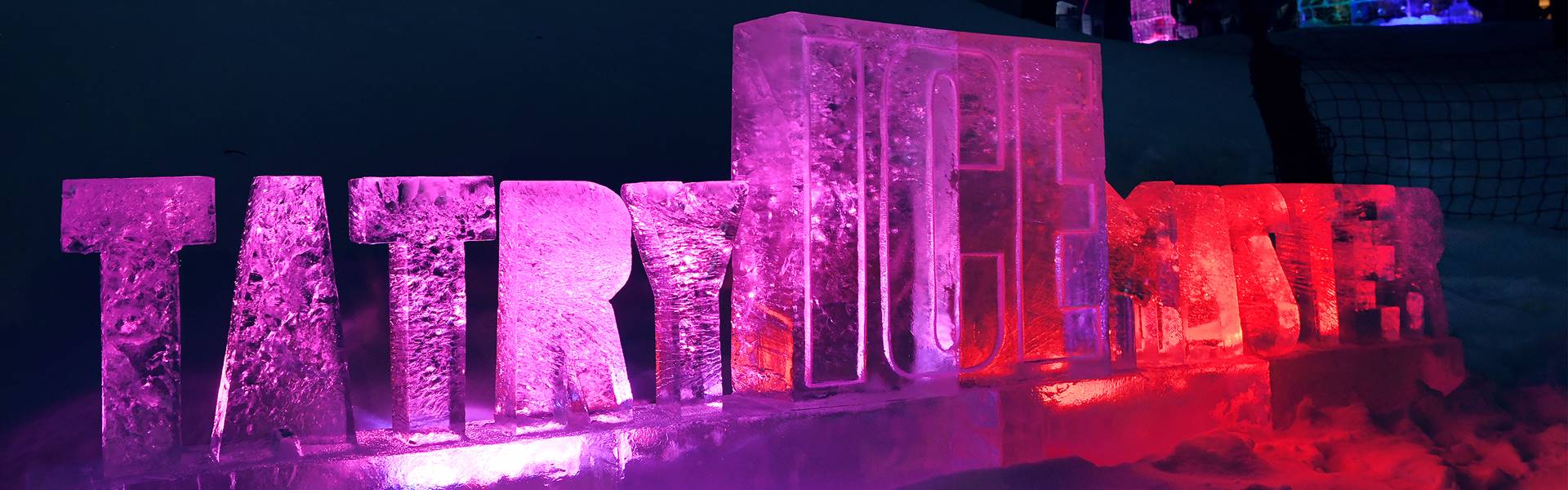 Tíz csapat 35 remekművet alkotott a Tatry Ice Master jégszobrász versenyen