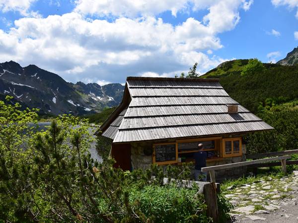 Emelkedik a nemzeti park belépő, közlekedési nehézségek Kuźnice felé