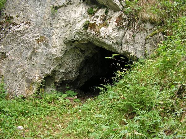 Lengyel és szlovák régészek a világon egyedülálló leletei a Bélai-Tátrában