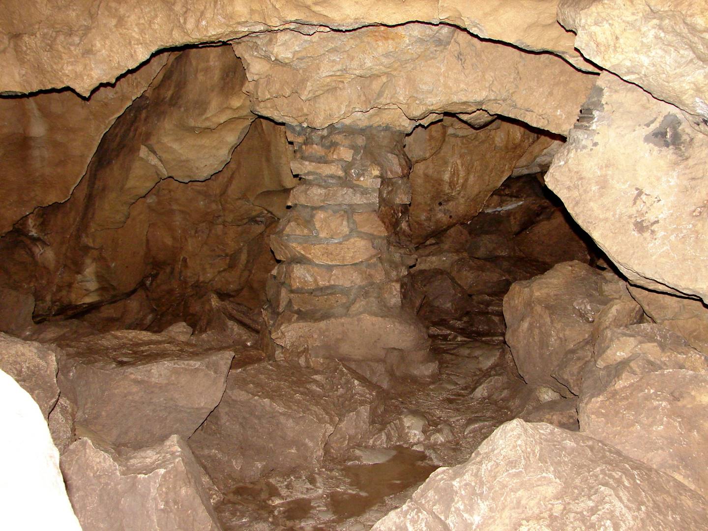 Három év után újra megnyitották a Fagyos-barlangot-2