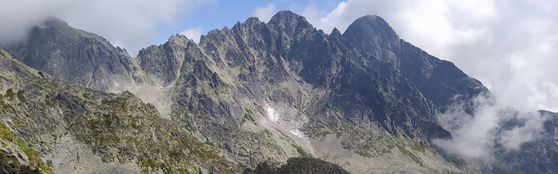 A hegyimentők figyelmeztetnek: az ereszkedés gyakran veszélyesebb, mint a felmenet