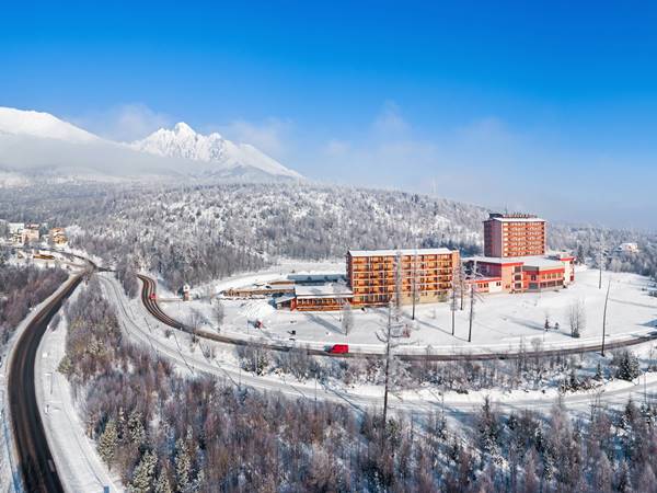 Pihenjen és töltődjön fel a modern Grand Hotel Bellevue szállodában a Magas-Tátrában