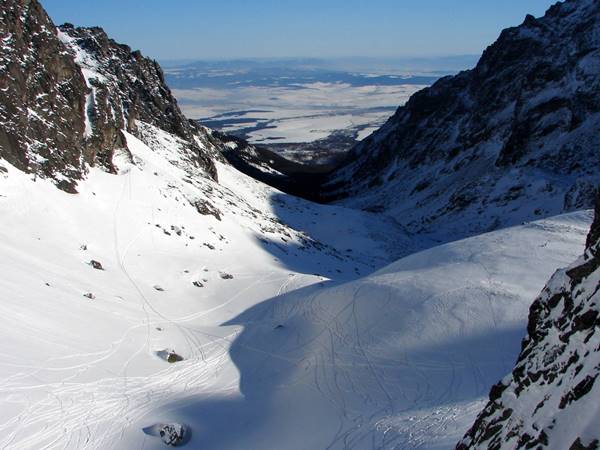 Új díjat vezettek be a Tátrában: mostantól a sítúrázóknak is fizetni kell