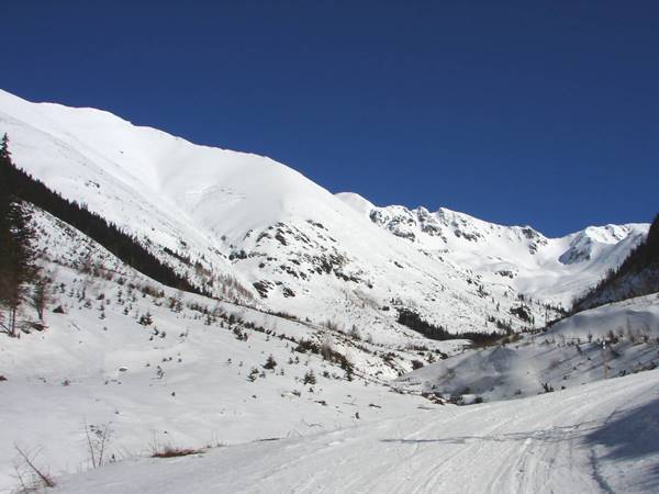 Lehet-e védekezni a lezúduló hótömegek ellen? Ha igen, hogyan?