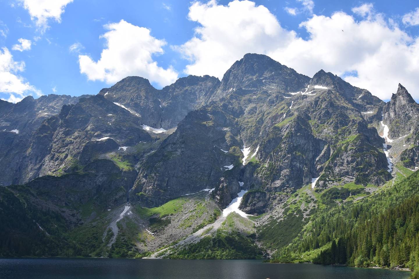 A turisták ki vannak borulva a zsúfolt Tátrától-1